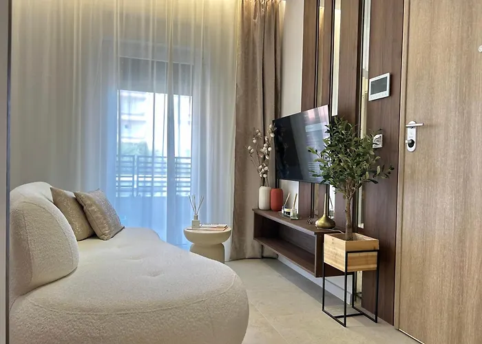 Ana With Private Parking *