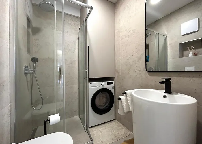 Ana With Private Parking マカルスカ