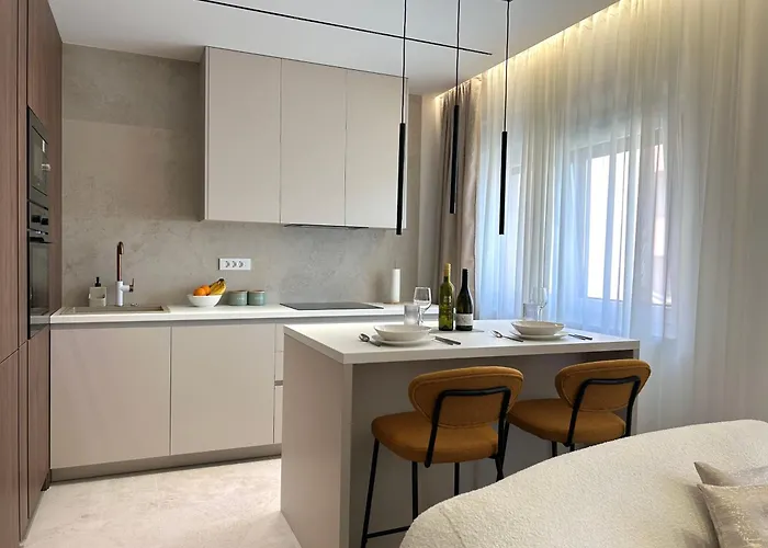 Ana With Private Parking