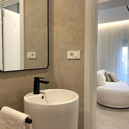 Ana With Private Parking Apartment