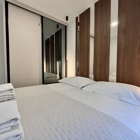 Apartment Ana With Private Parking Makarska